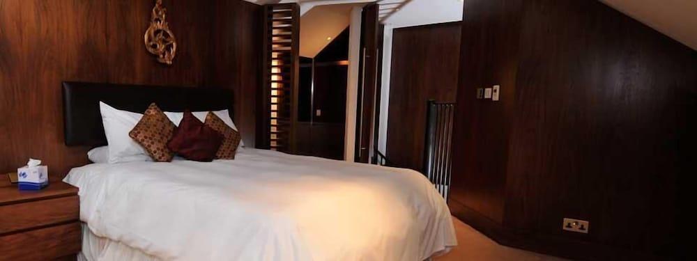 Barn Hotel London ريوسليب المظهر الخارجي الصورة