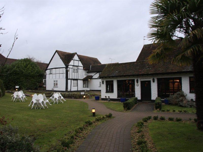Barn Hotel London ريوسليب المظهر الخارجي الصورة