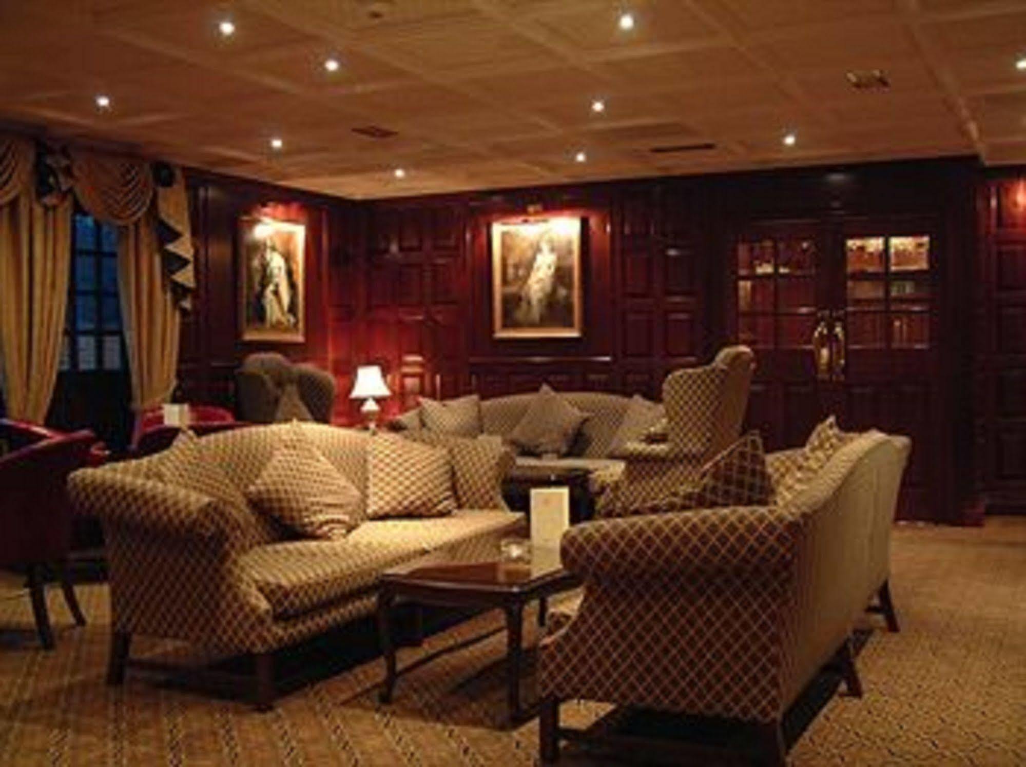 Barn Hotel London ريوسليب المظهر الداخلي الصورة